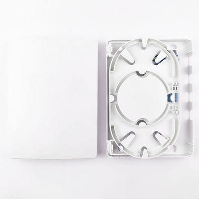 150*110*30mm FTTH-Netzwerk Innenraum 4 Kerne LC UPC Kunststofffaseroptische Gesichtsplatte Steckdose
